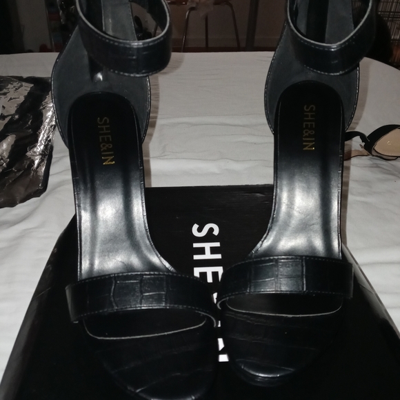 High heels - Picture 3 of 5